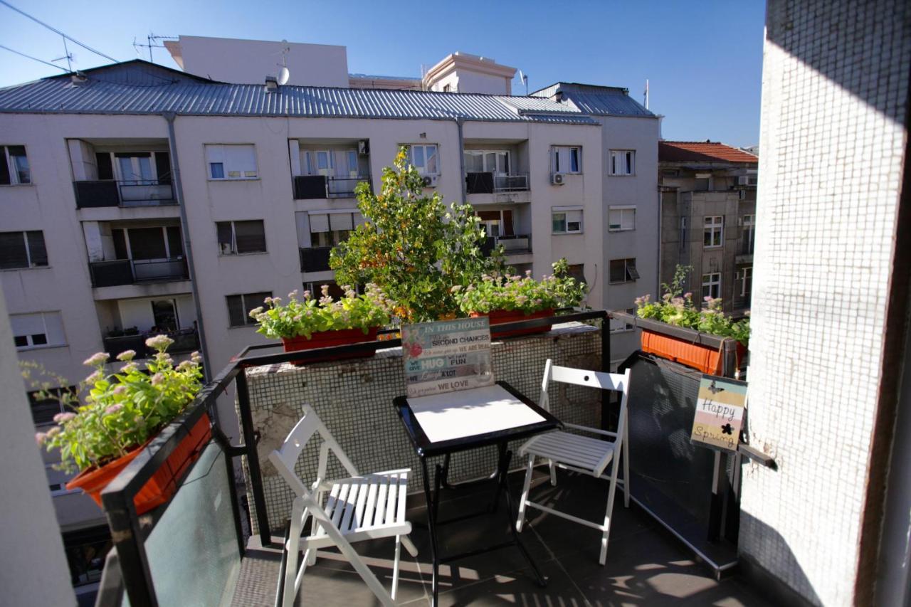 סקופיה Brick Apartment On Macedonia Pedestrian Street מראה חיצוני תמונה